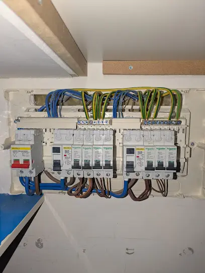 TOP EICR LONDON